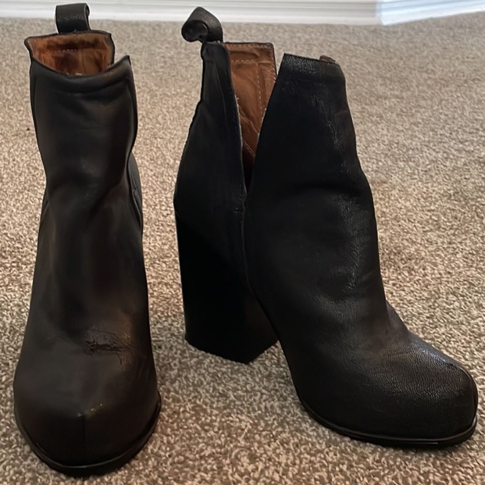 Jeffery Campbell Women's Bootie's